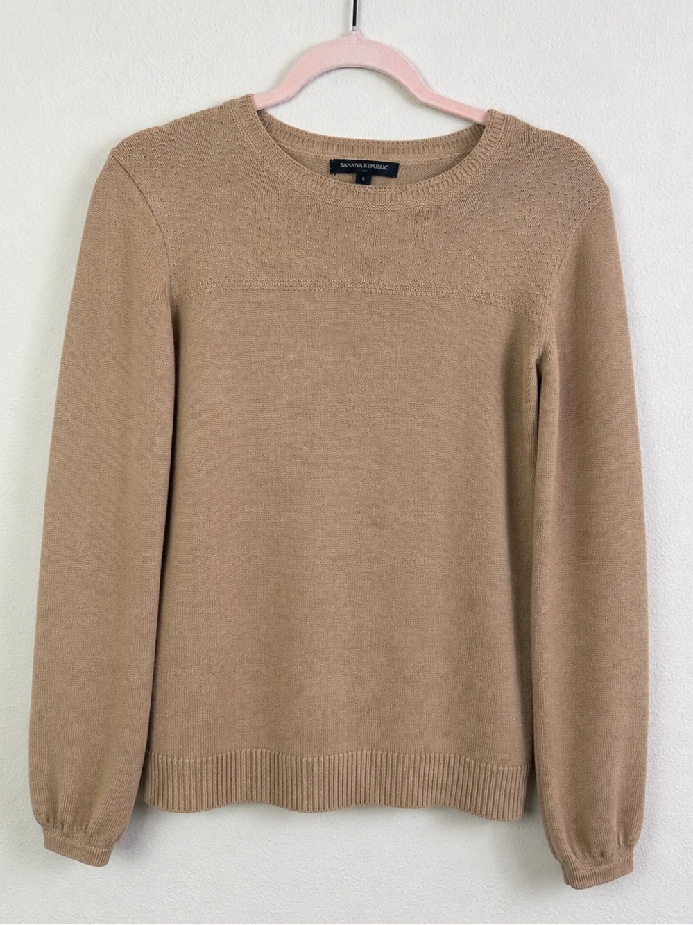 Banana Republic Wool Blendā Pullover Sweater in Tan Beige size Small